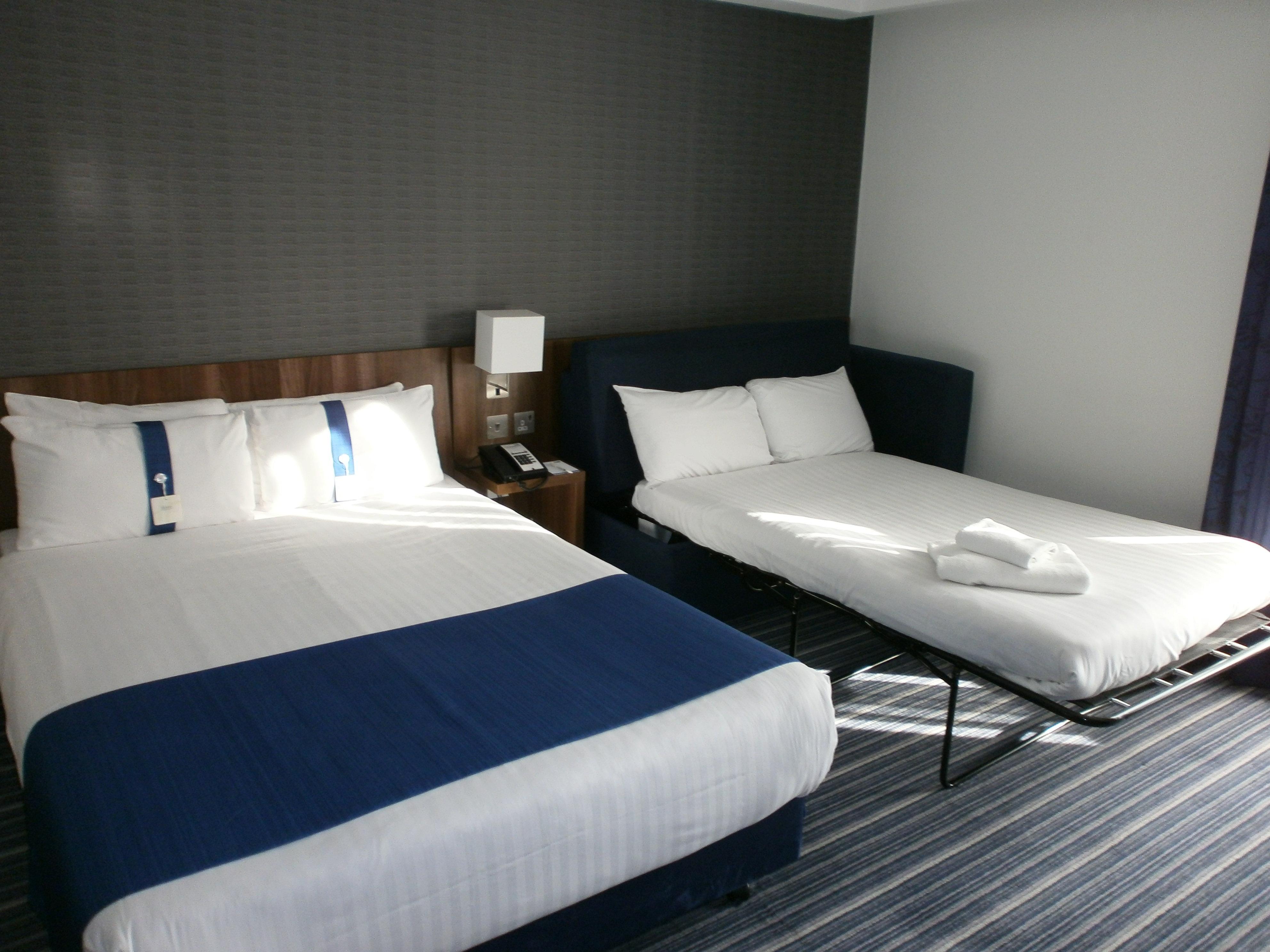 Holiday Inn Express Dunstable, An Ihg Hotel Екстер'єр фото