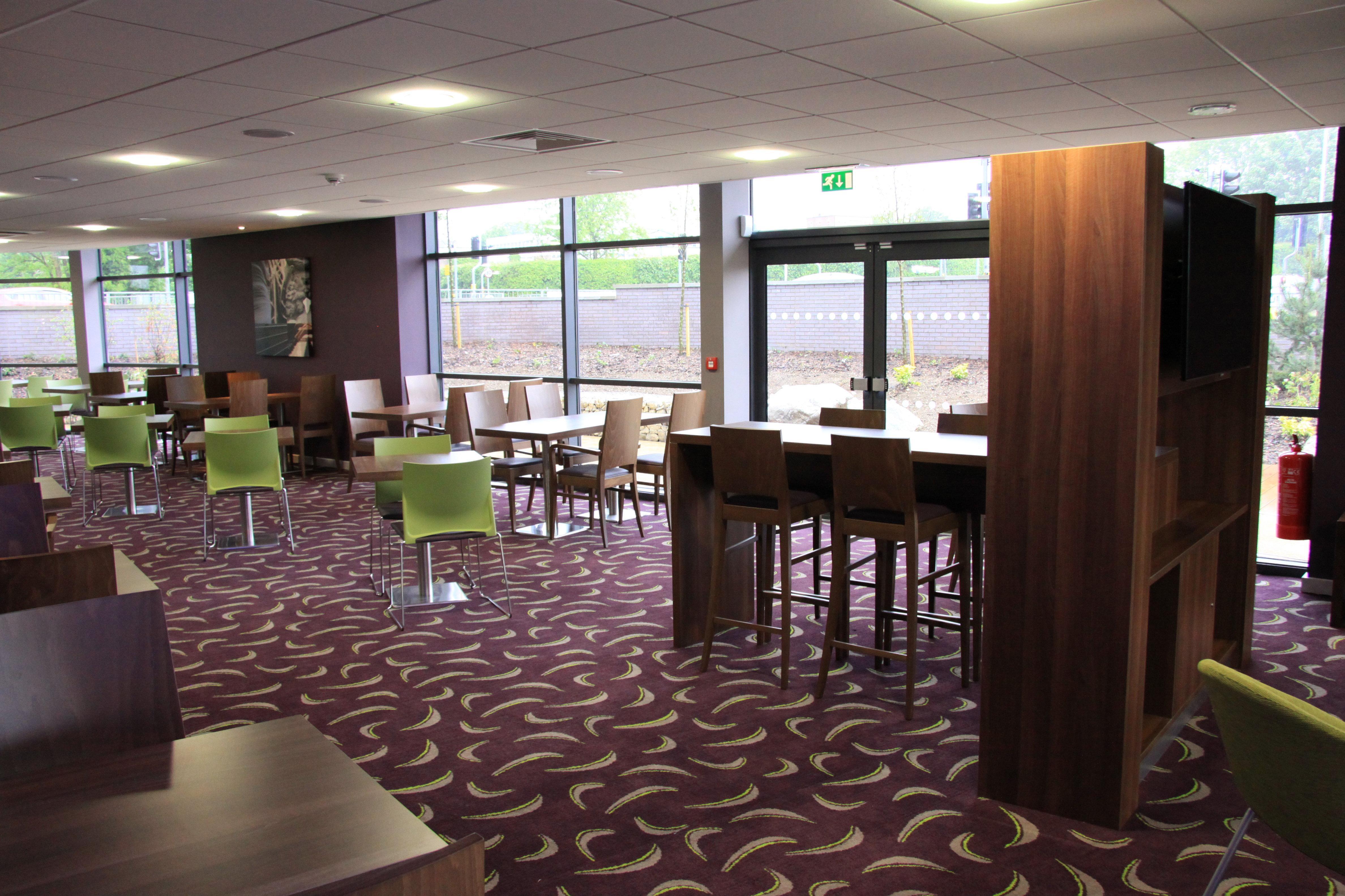 Holiday Inn Express Dunstable, An Ihg Hotel Екстер'єр фото