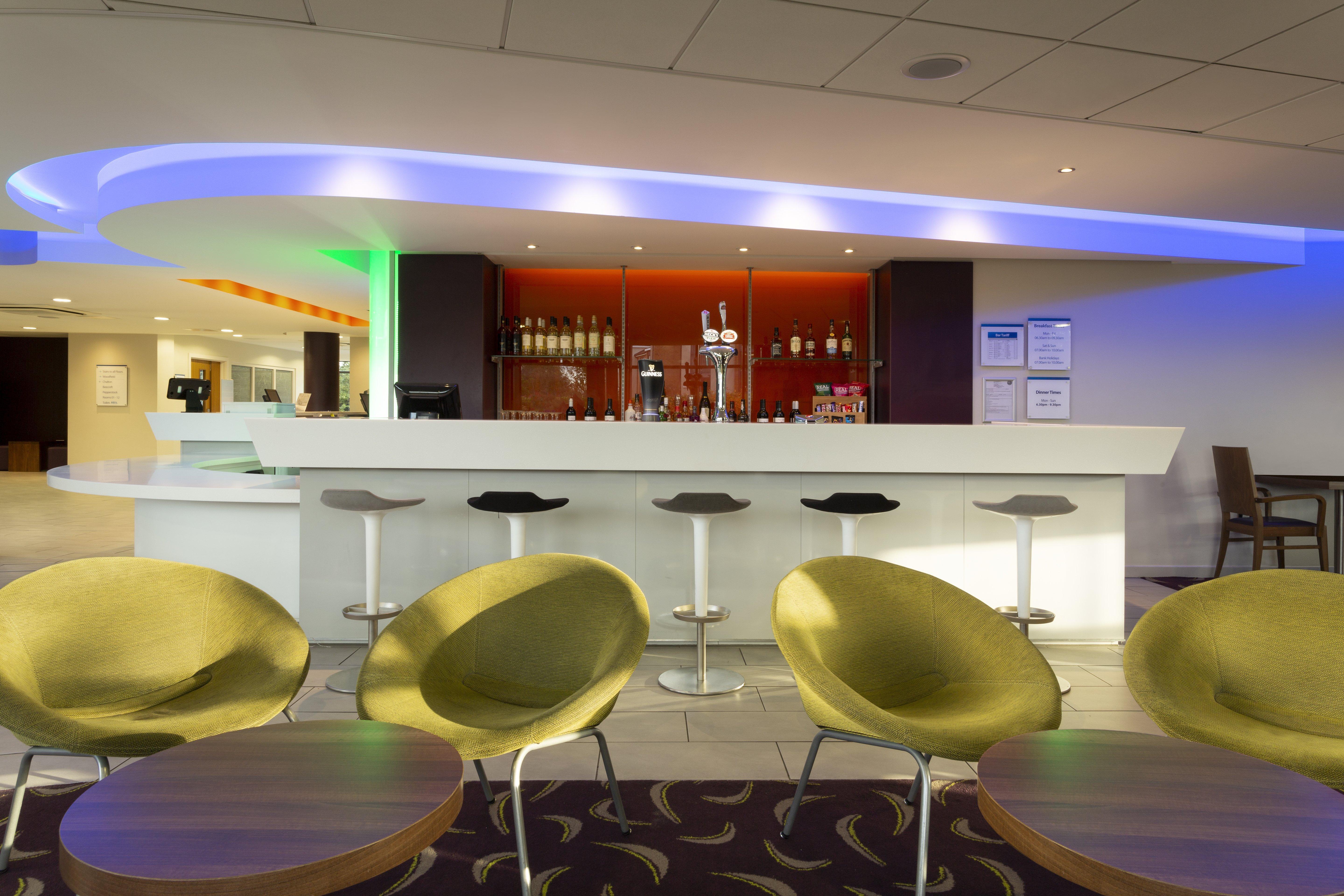 Holiday Inn Express Dunstable, An Ihg Hotel Екстер'єр фото