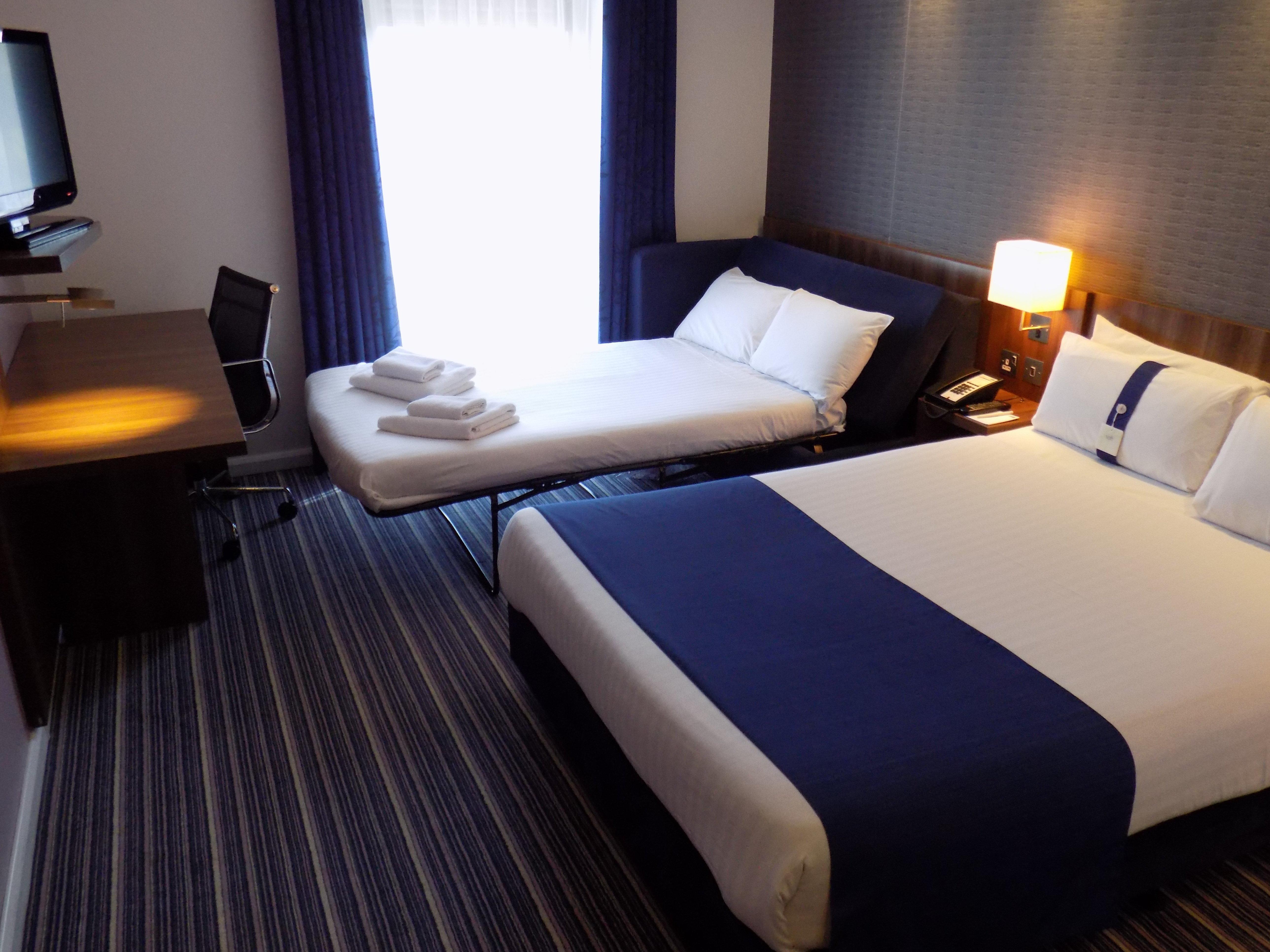 Holiday Inn Express Dunstable, An Ihg Hotel Екстер'єр фото