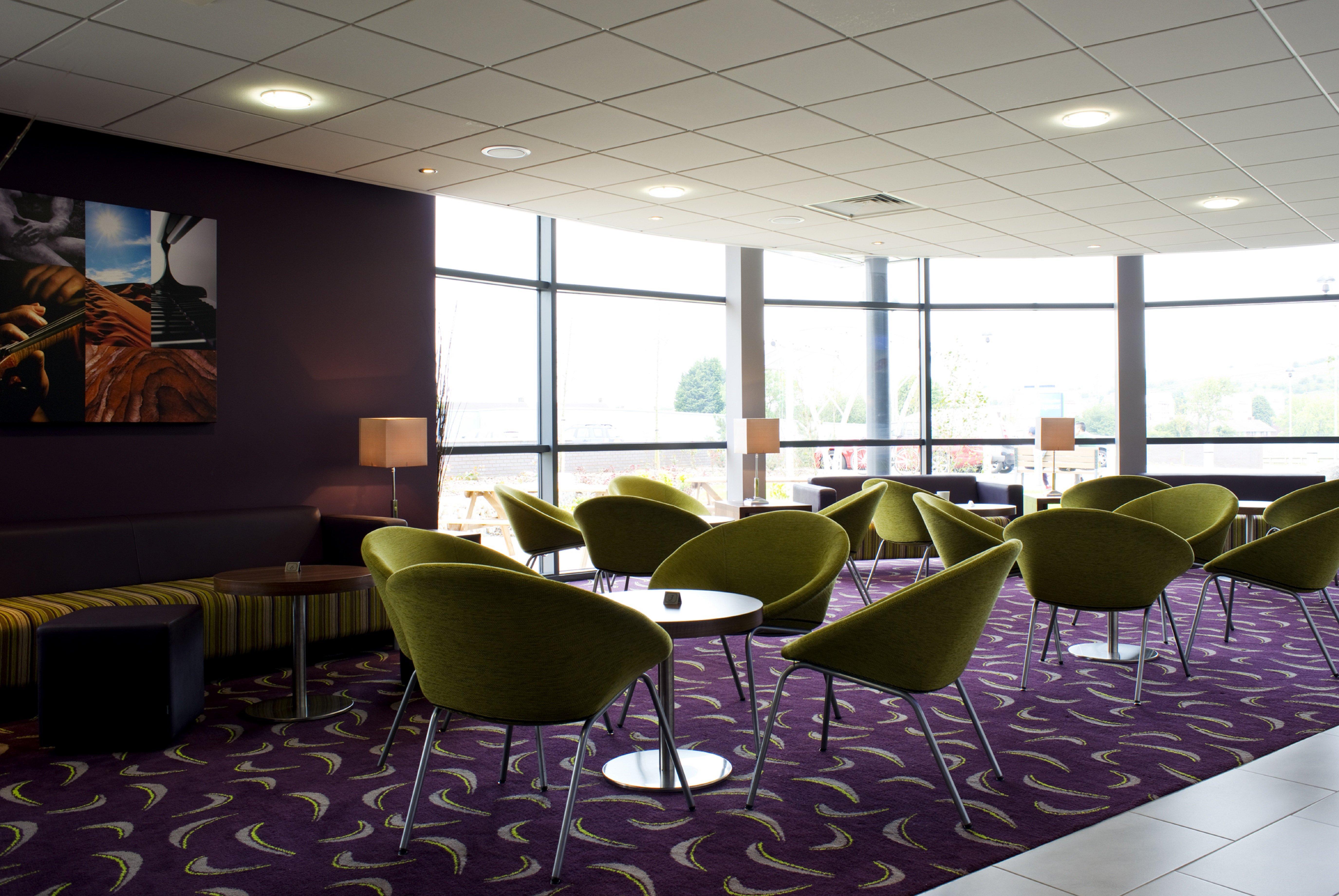 Holiday Inn Express Dunstable, An Ihg Hotel Екстер'єр фото
