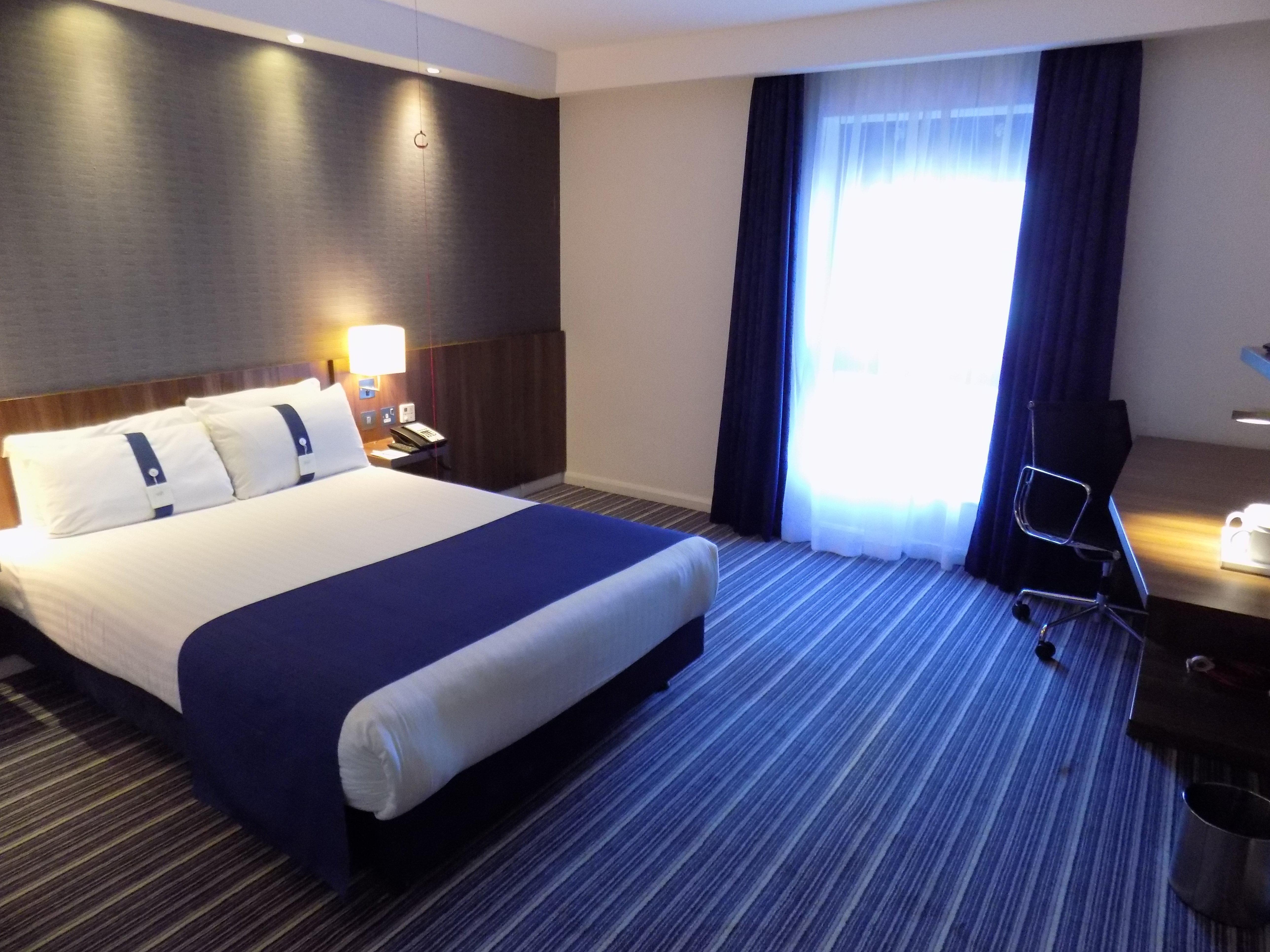 Holiday Inn Express Dunstable, An Ihg Hotel Екстер'єр фото