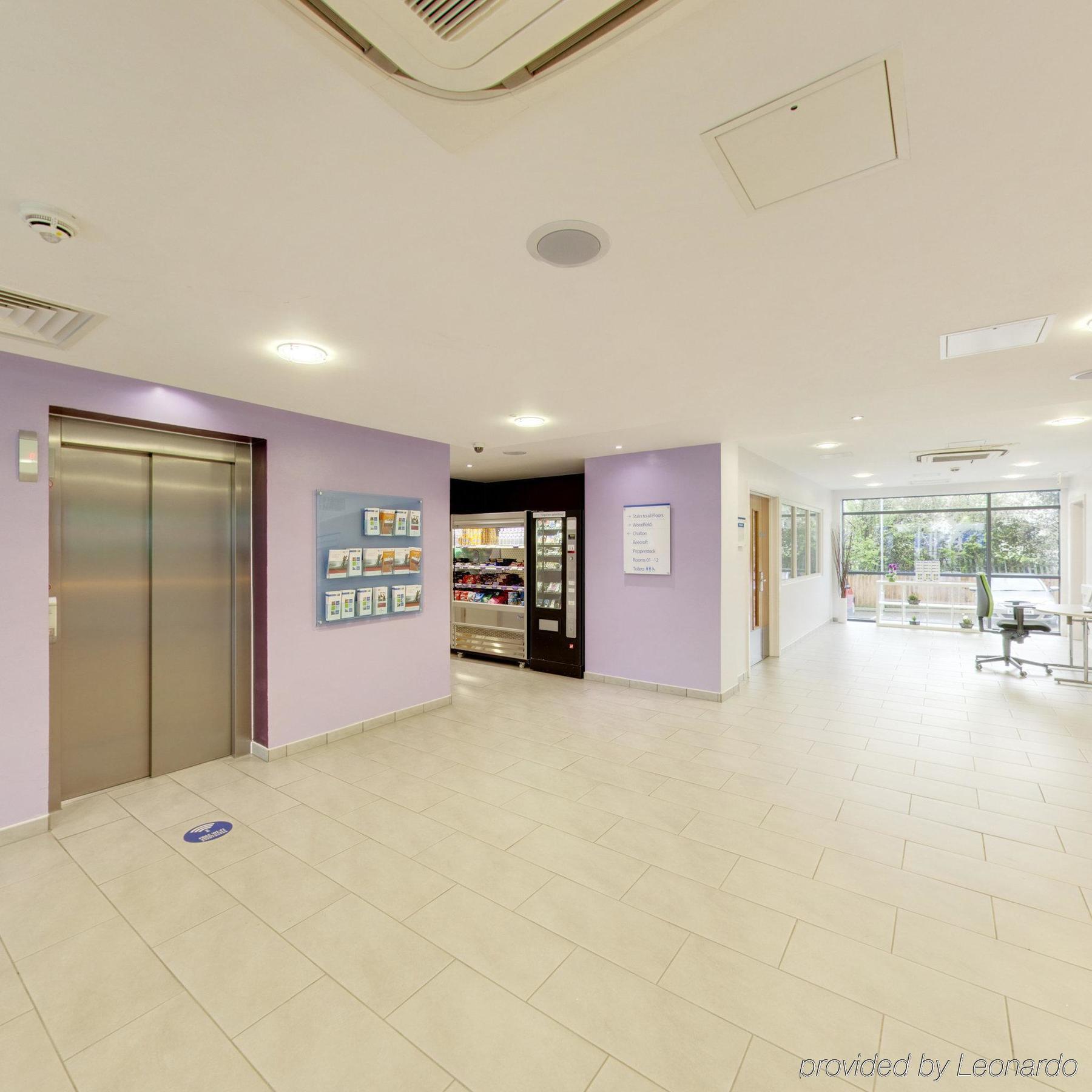 Holiday Inn Express Dunstable, An Ihg Hotel Екстер'єр фото