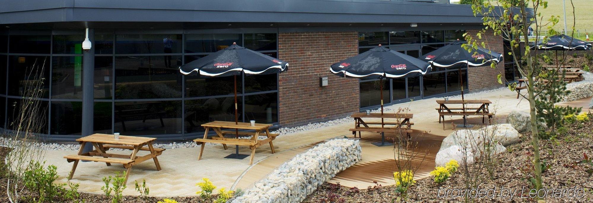 Holiday Inn Express Dunstable, An Ihg Hotel Екстер'єр фото